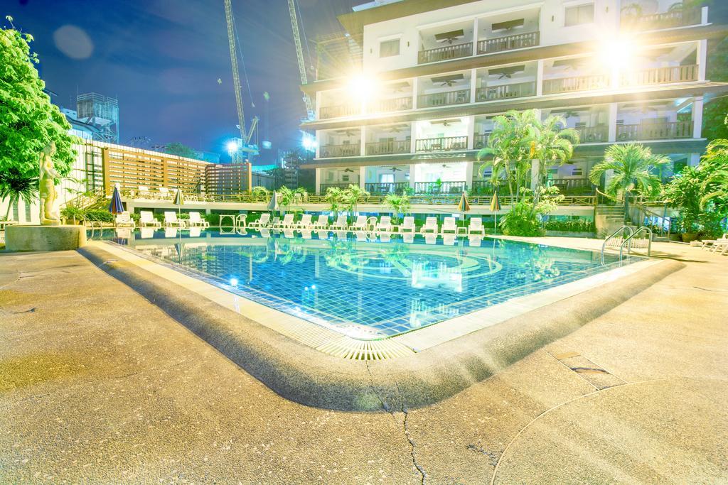 Boss Suites Pattaya Exterior foto